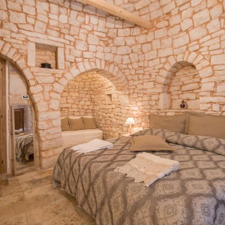 Trulli Antichi Mestieri - Widespread Trulli In The Historic Center Bed & Breakfast อัลเบโรเบลโล ภายนอก รูปภาพ