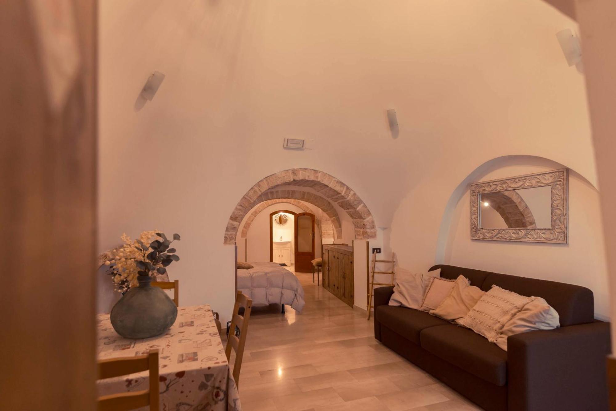 Trulli Antichi Mestieri - Widespread Trulli In The Historic Center Bed & Breakfast อัลเบโรเบลโล ภายนอก รูปภาพ