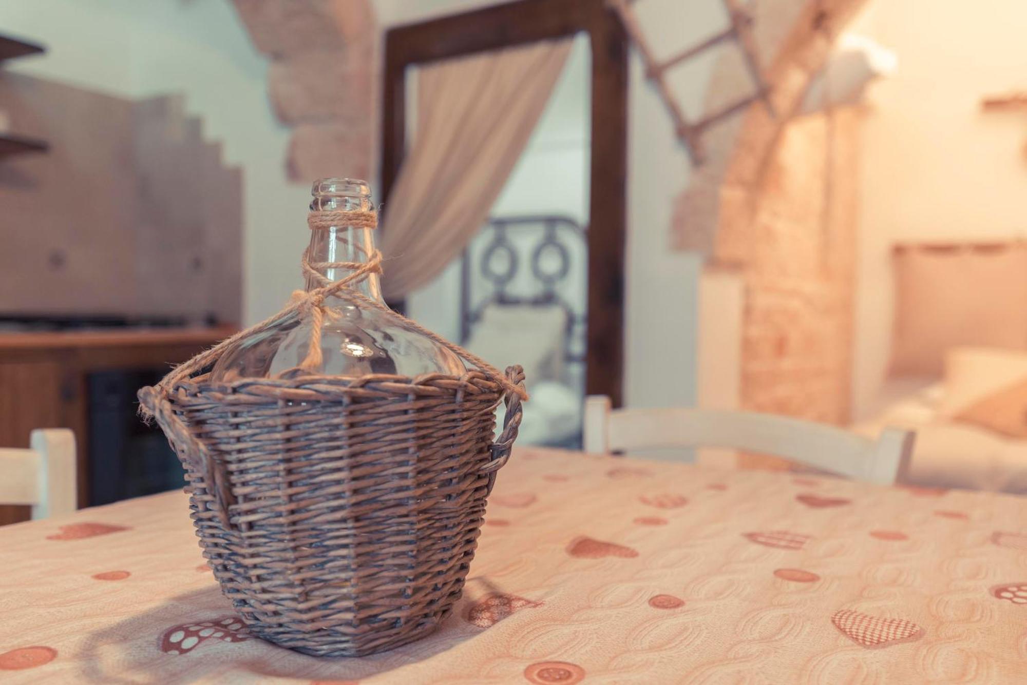 Trulli Antichi Mestieri - Widespread Trulli In The Historic Center Bed & Breakfast อัลเบโรเบลโล ภายนอก รูปภาพ