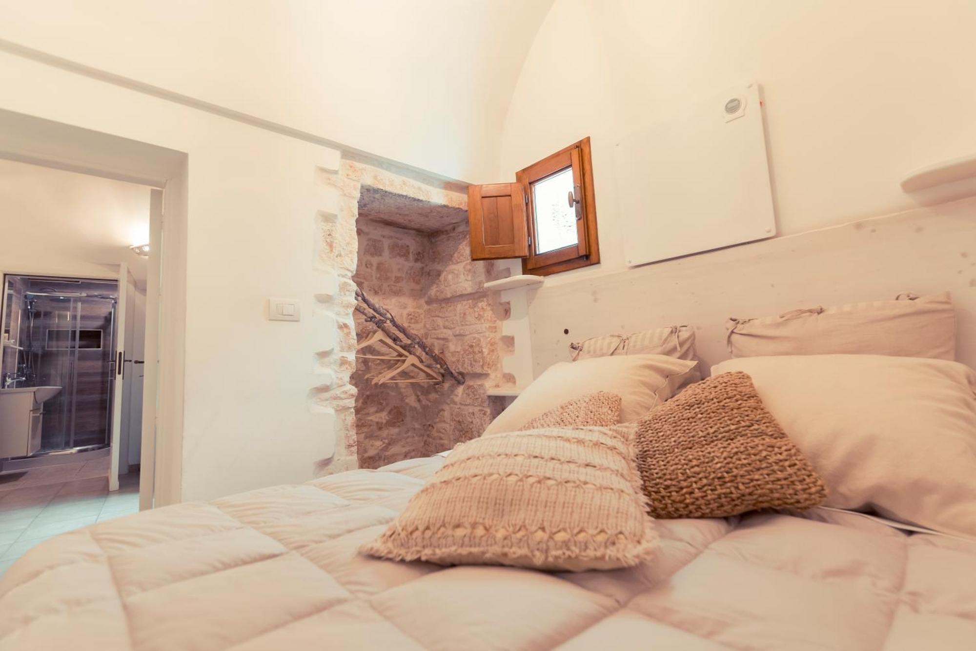 Trulli Antichi Mestieri - Widespread Trulli In The Historic Center Bed & Breakfast อัลเบโรเบลโล ภายนอก รูปภาพ
