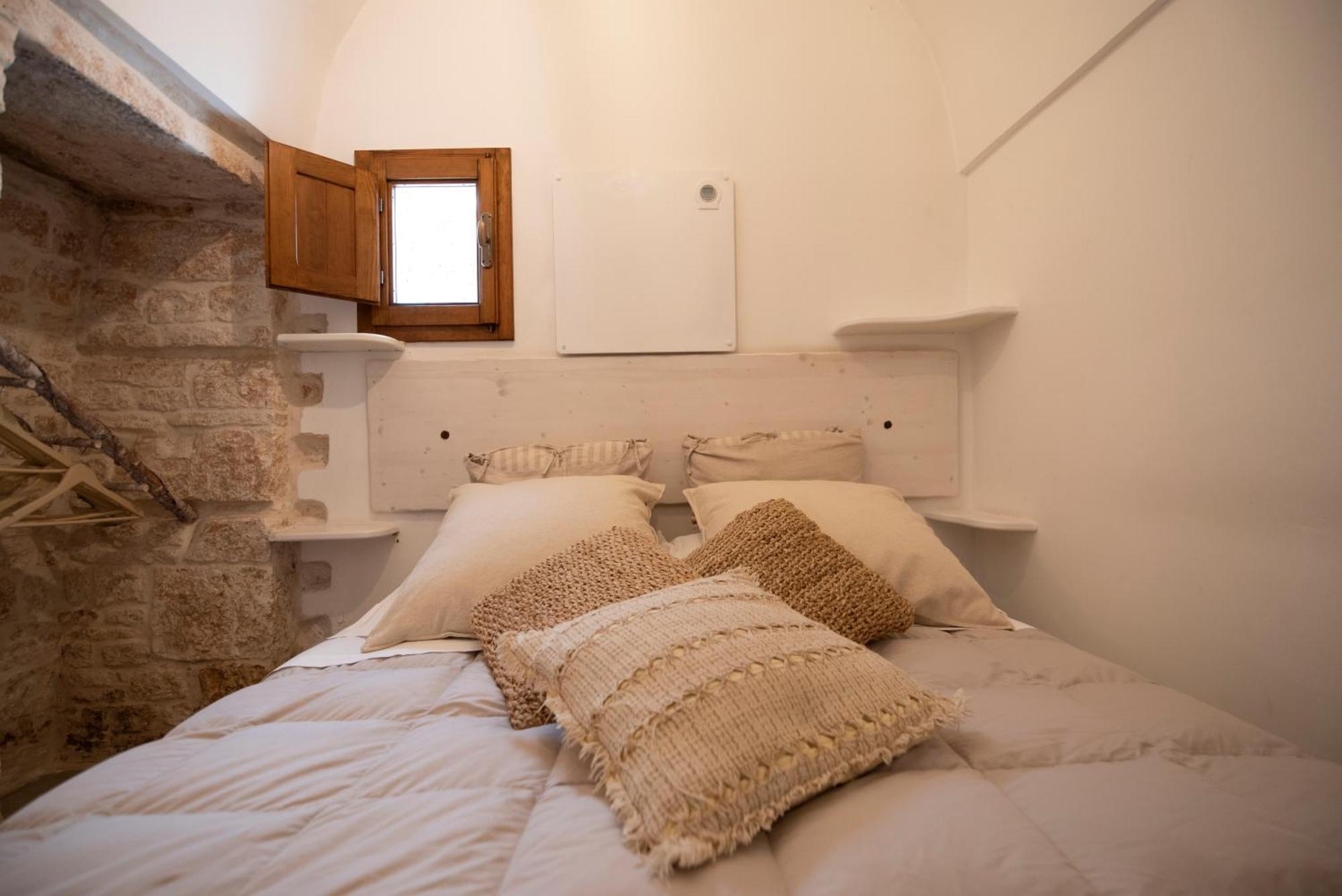 Trulli Antichi Mestieri - Widespread Trulli In The Historic Center Bed & Breakfast อัลเบโรเบลโล ภายนอก รูปภาพ